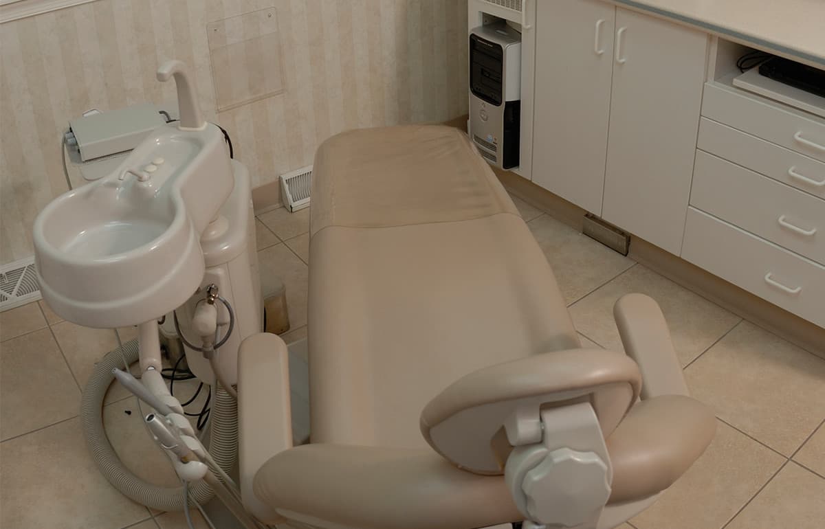 treatment room inside the office of Dr. Rosen, Wilmington, Delaware dentist